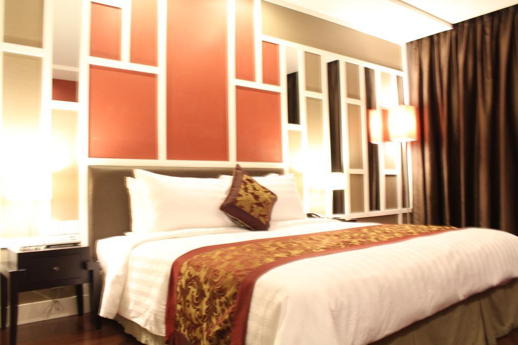 Royal Lotus Ha Long