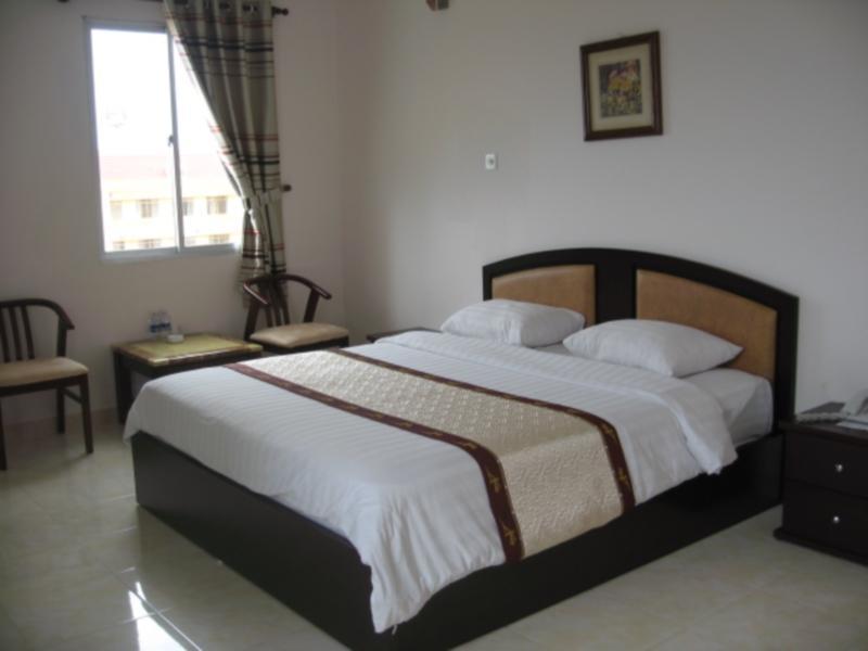 Hotel Long Tuy Hoa