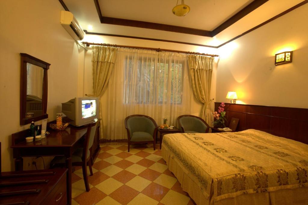 Khách sạn Cat Ba Princes 3*