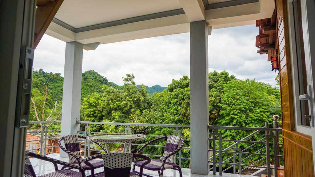 Homestay River House