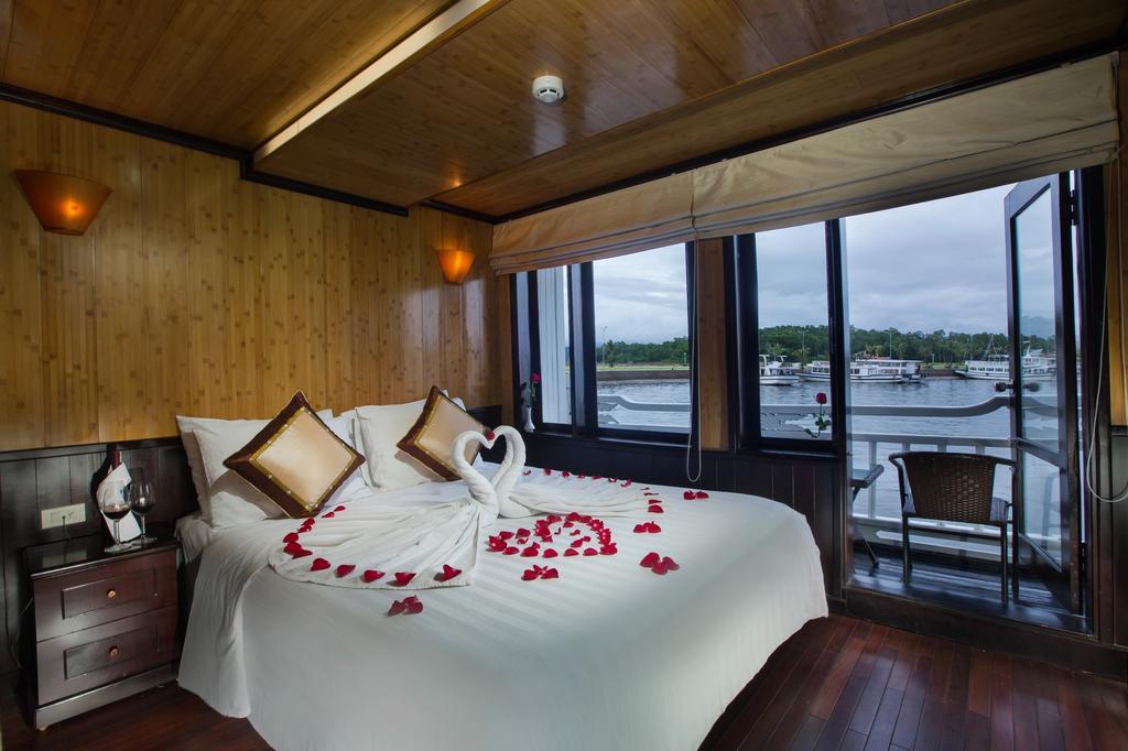  Syrena Cruises 4*