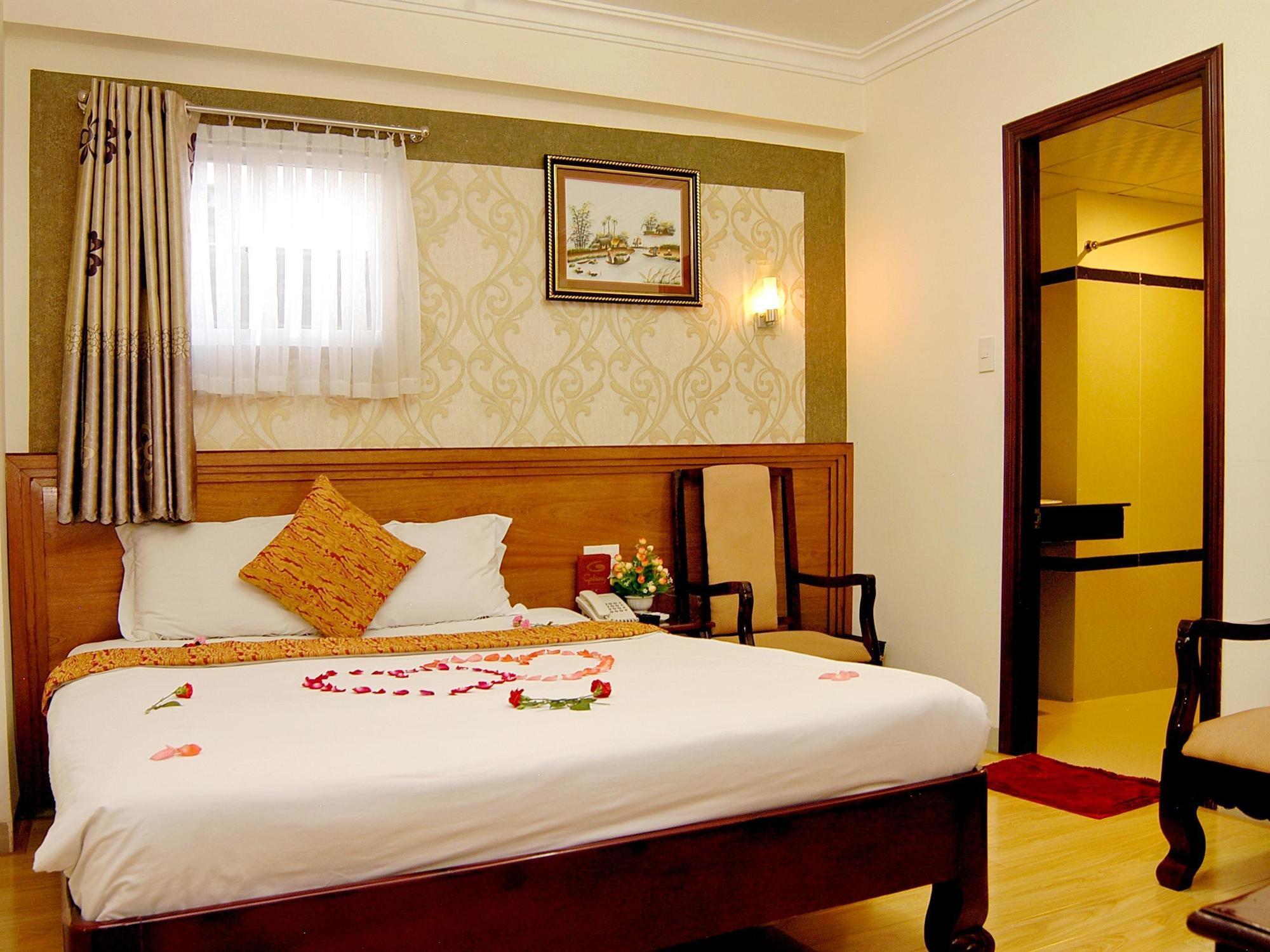 Hotel Ngan Ha - Galaxy 3*