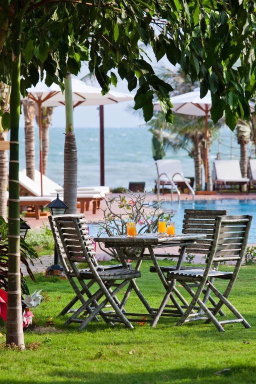 Coral Sea Hotel