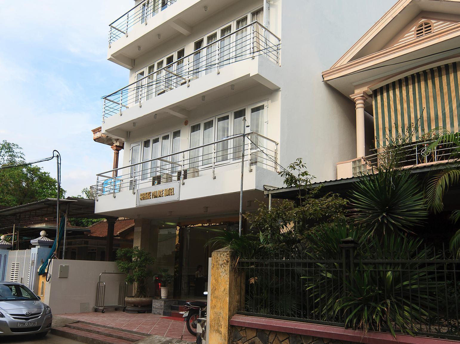 Hotel Serene Palace 3*