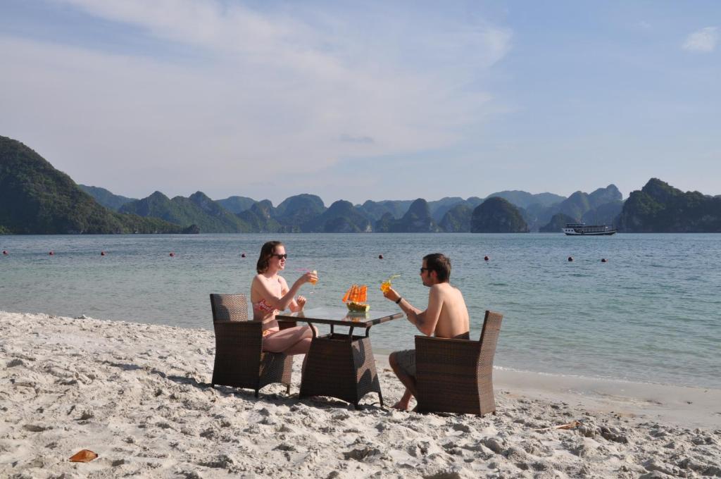 Oriental Sails Cruise 3* Ha Long