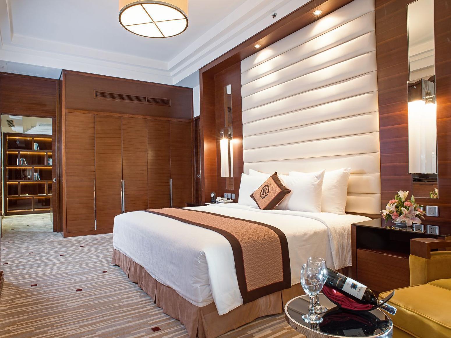 Royal Halong