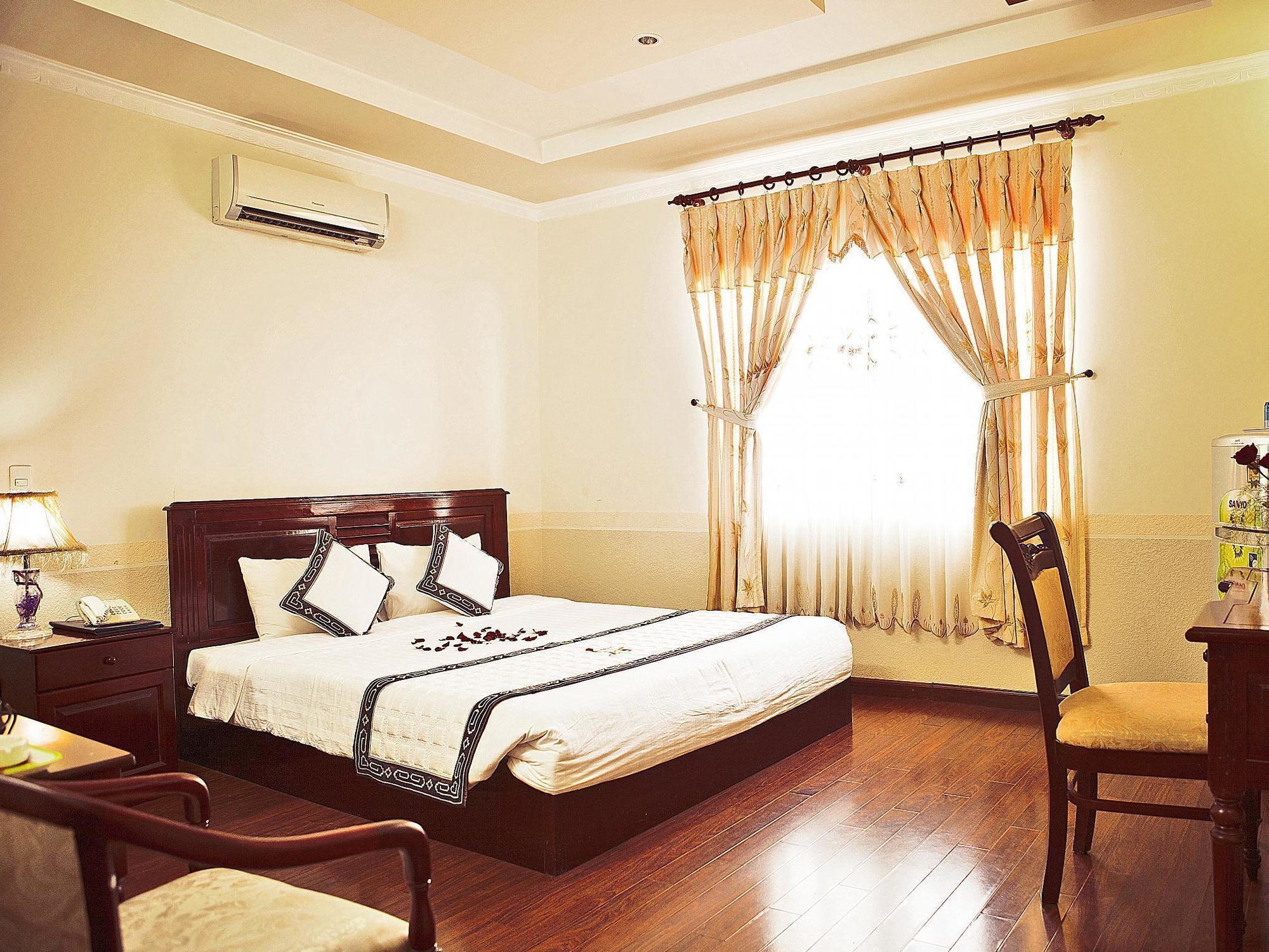 Hotel Linh Phuong 8 - 24