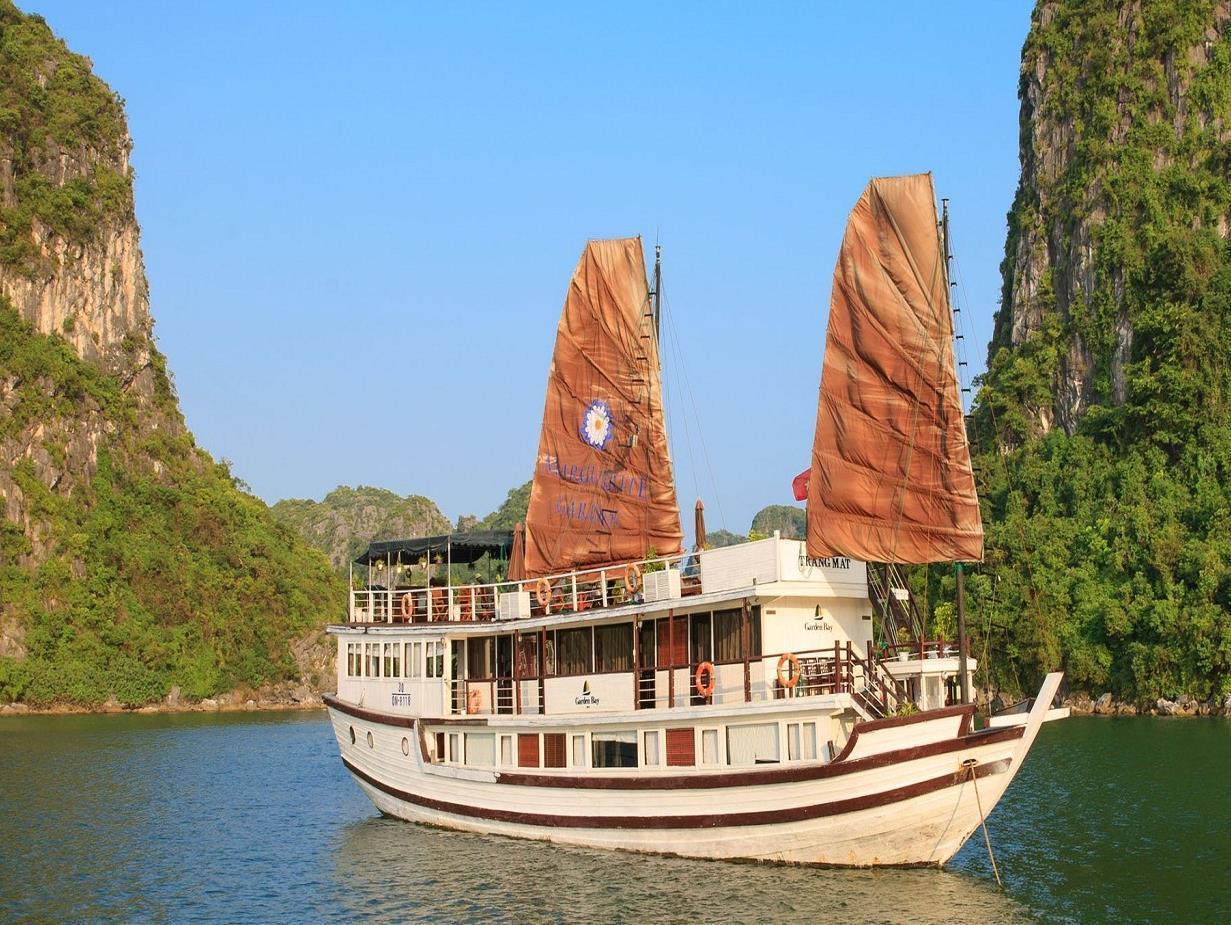 Garden Bay Luxury Cruise Ha Long