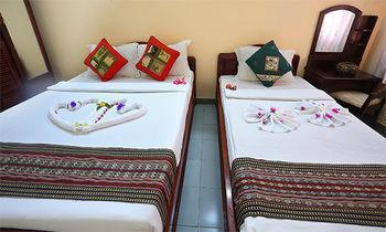 Hon Rom 1 Hotel