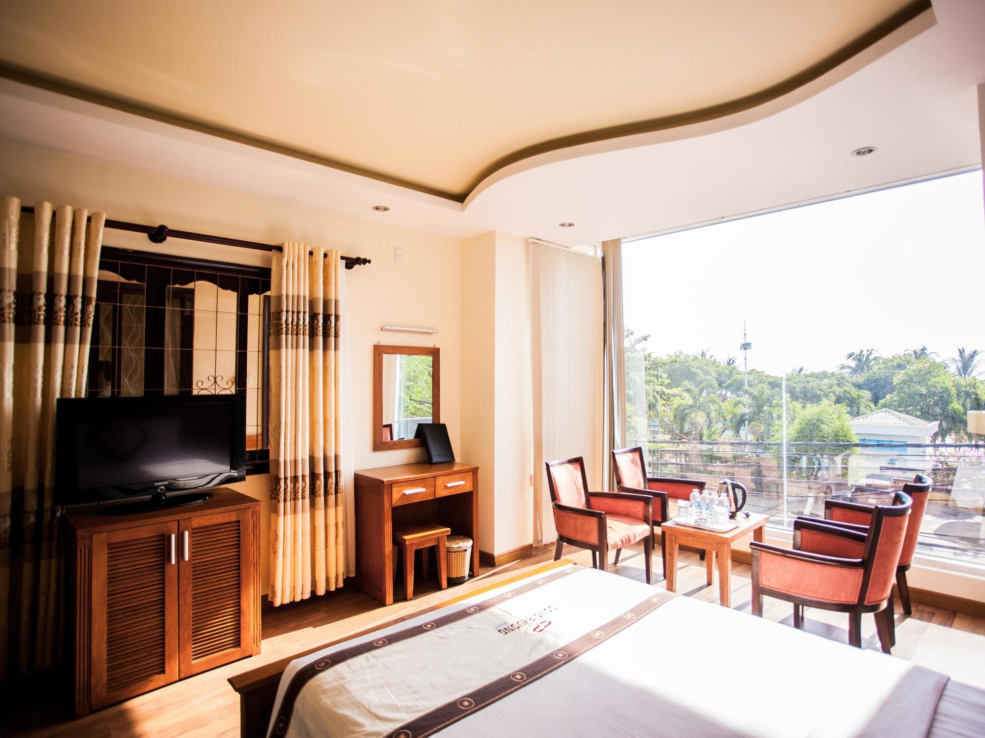 Oriental - Doi Dien Bai Bien Hotel