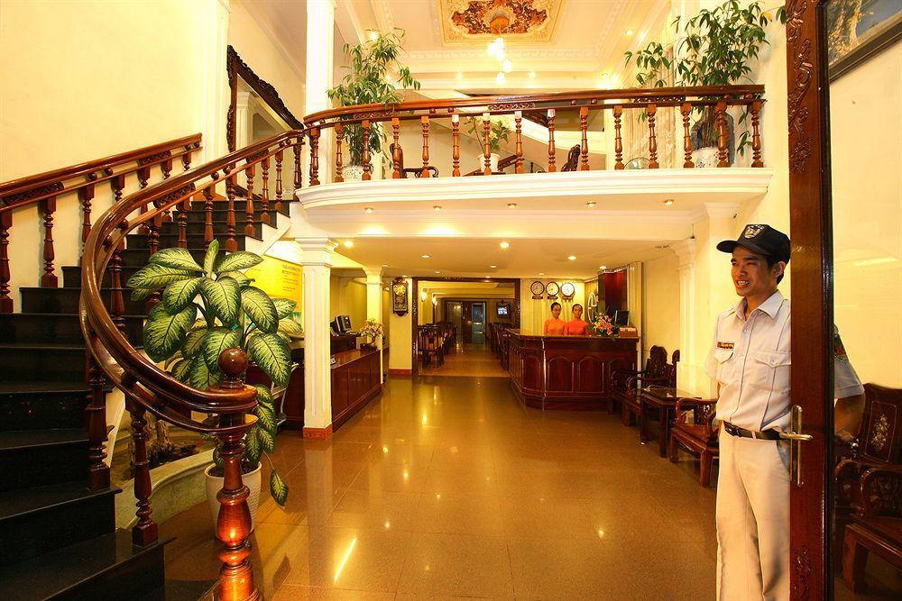Truong Giang Hotel 2*