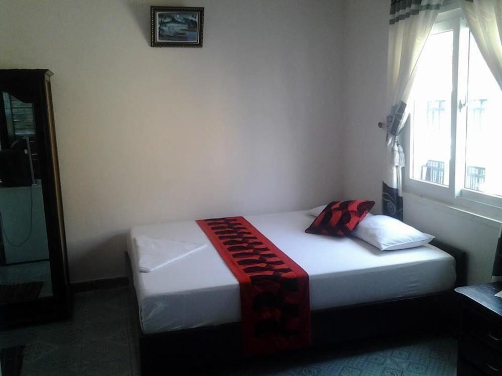Ngoc Binh Hotel *