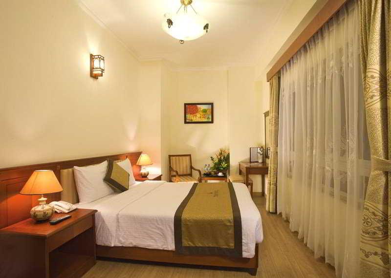 Cherry 3 Hotel