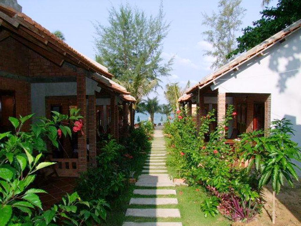 Kim - On The Resort