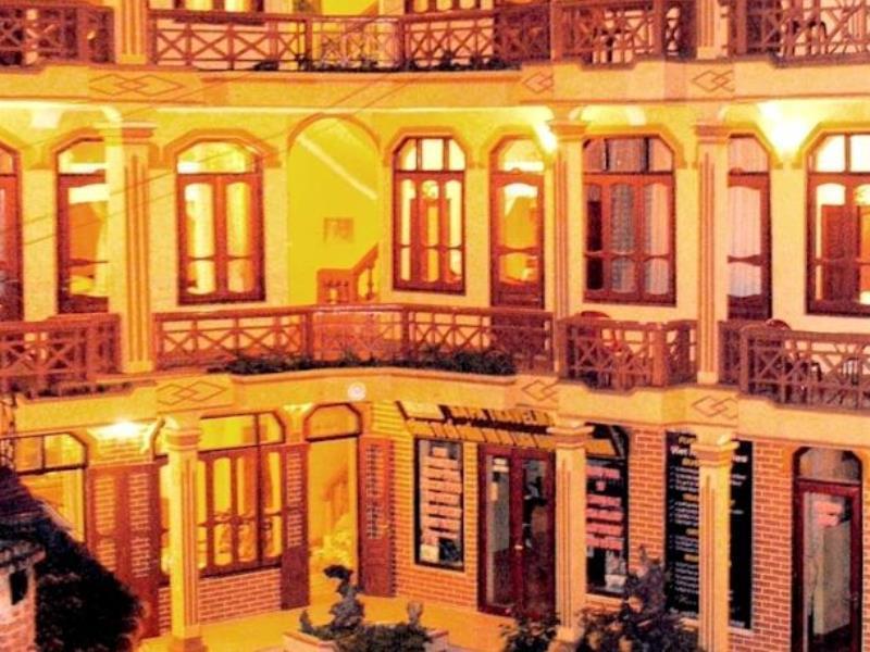 Lotus Hotel