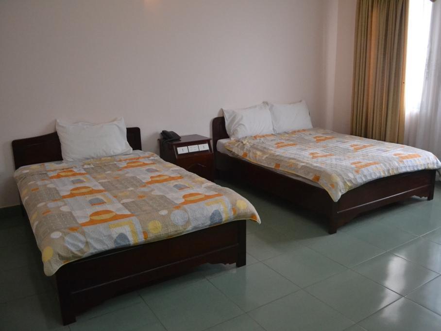 Halong Hotel 3*