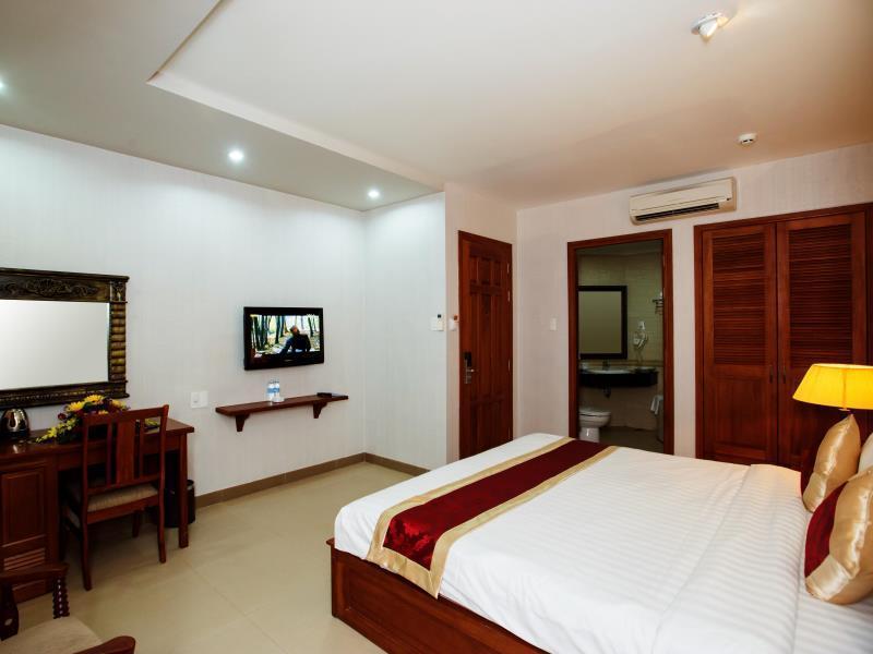 Reddoorz Premium White Lion Hotel 3*