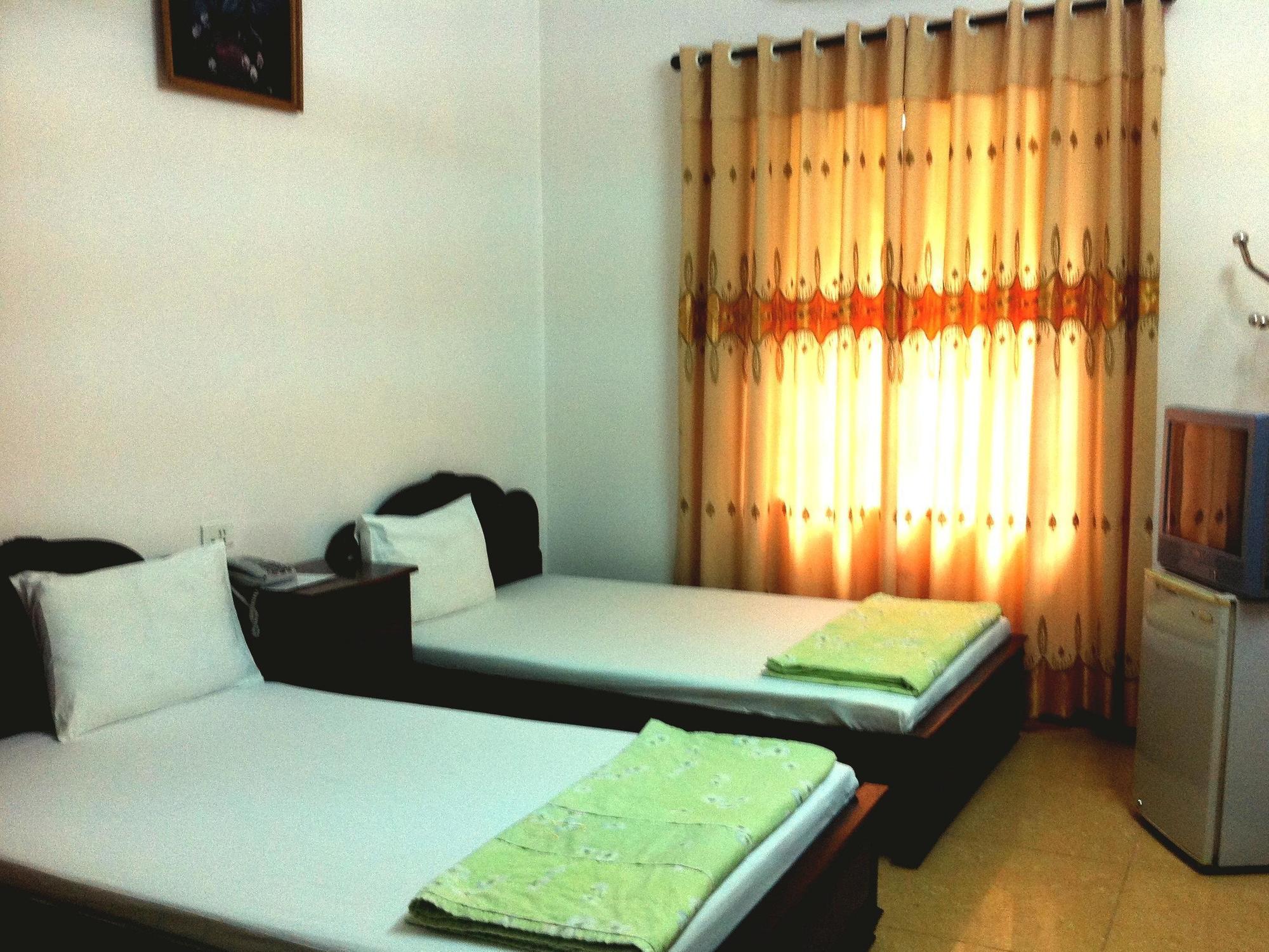 Nam Hotel *