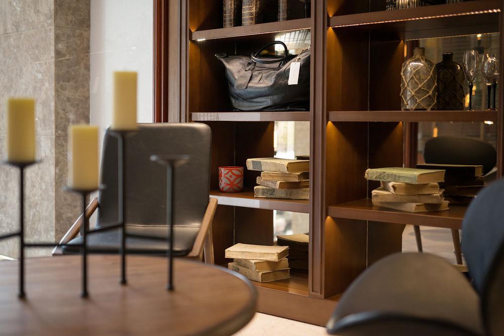 E Luxury & Restaurant Hotel 4*