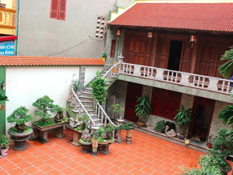 Le Hotel