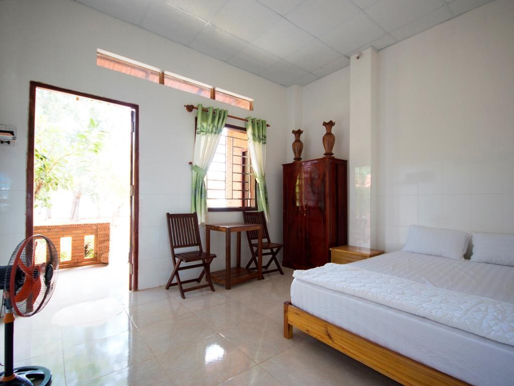 Bai Thom Cay Vong Nem Hotel 2*