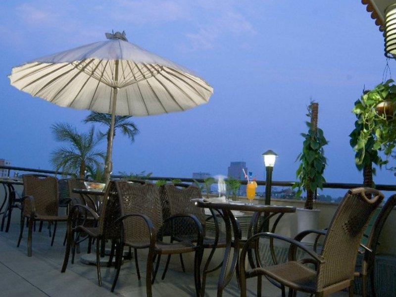 Khách sạn Oriental & Hà Nội