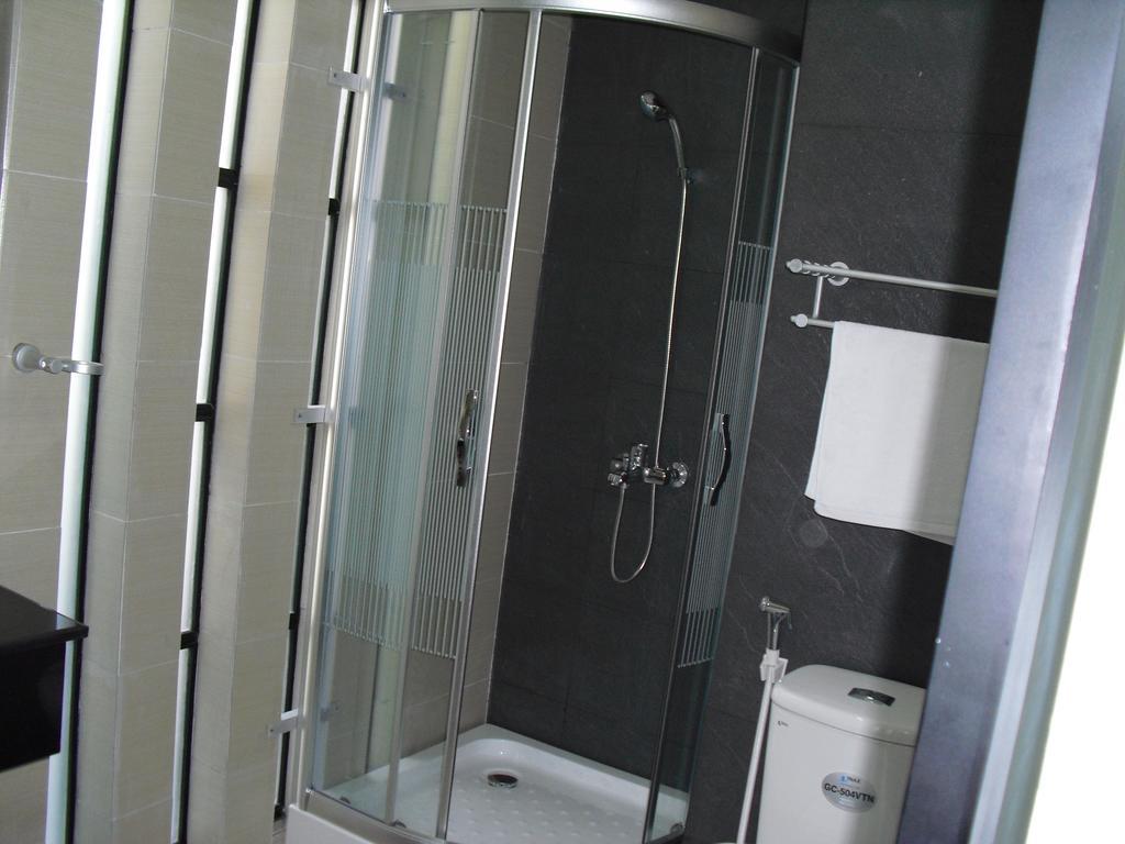 Nguyen Minihouse