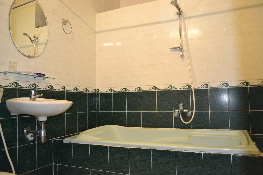 Hotel White Lion 2 2*