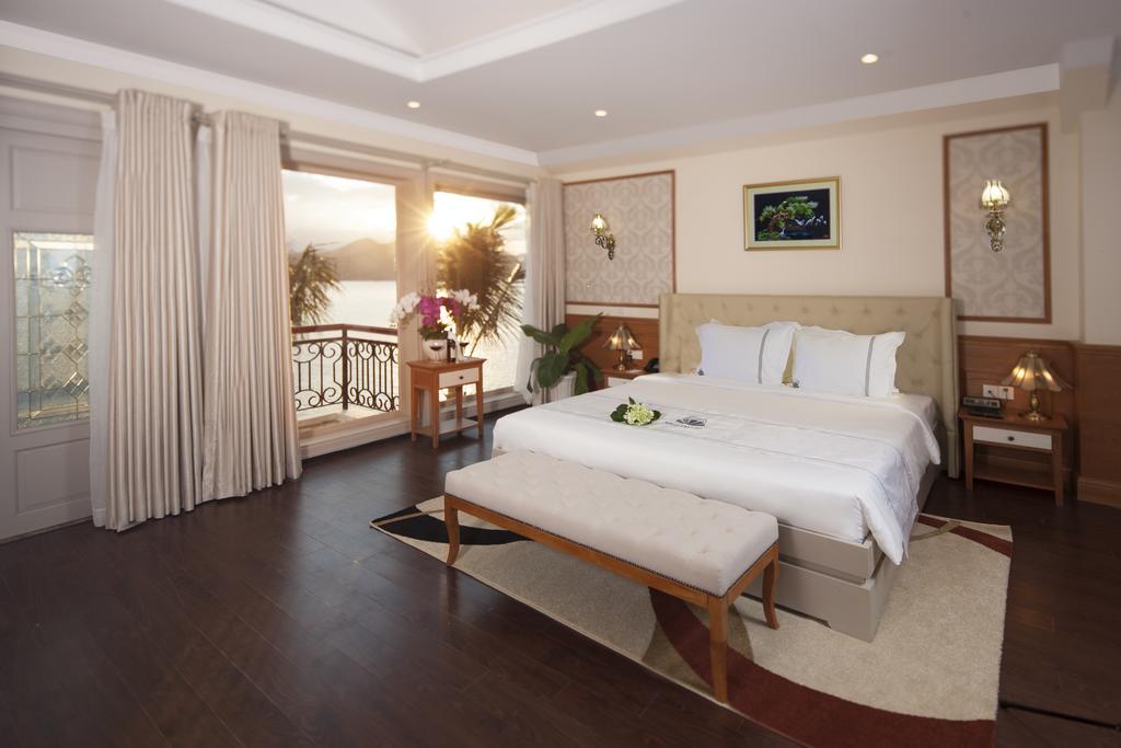 Merperle Sunset Villa Hon Tam Island