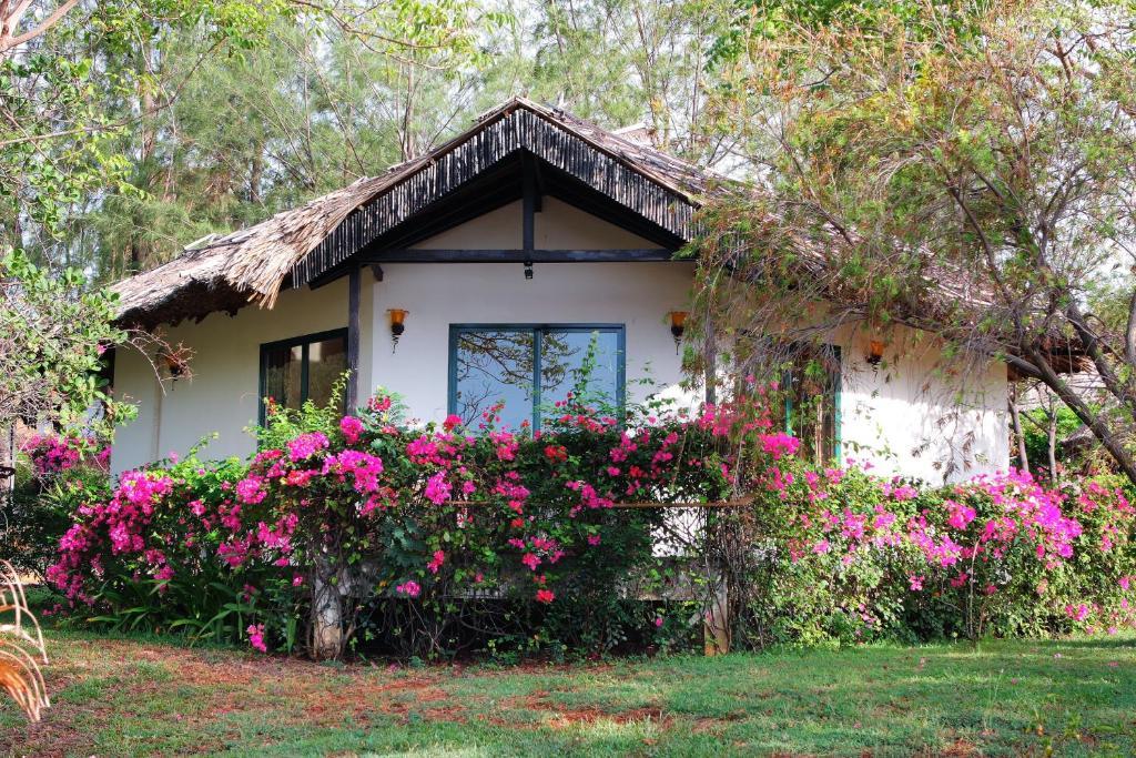 Fleur De Lys & Long Resort Long Hai