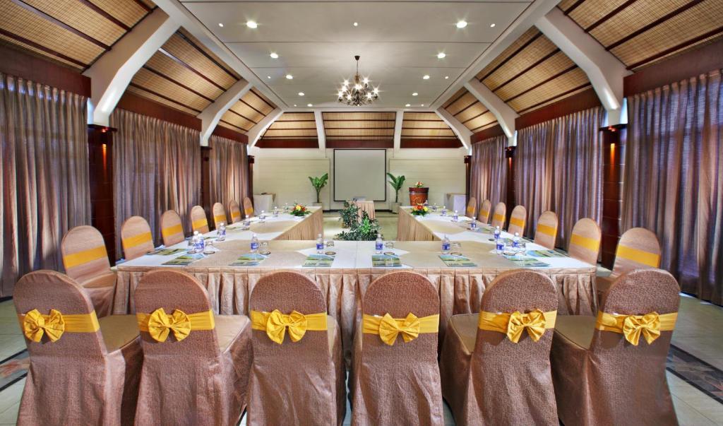 Resort Fleur De Lys & Long