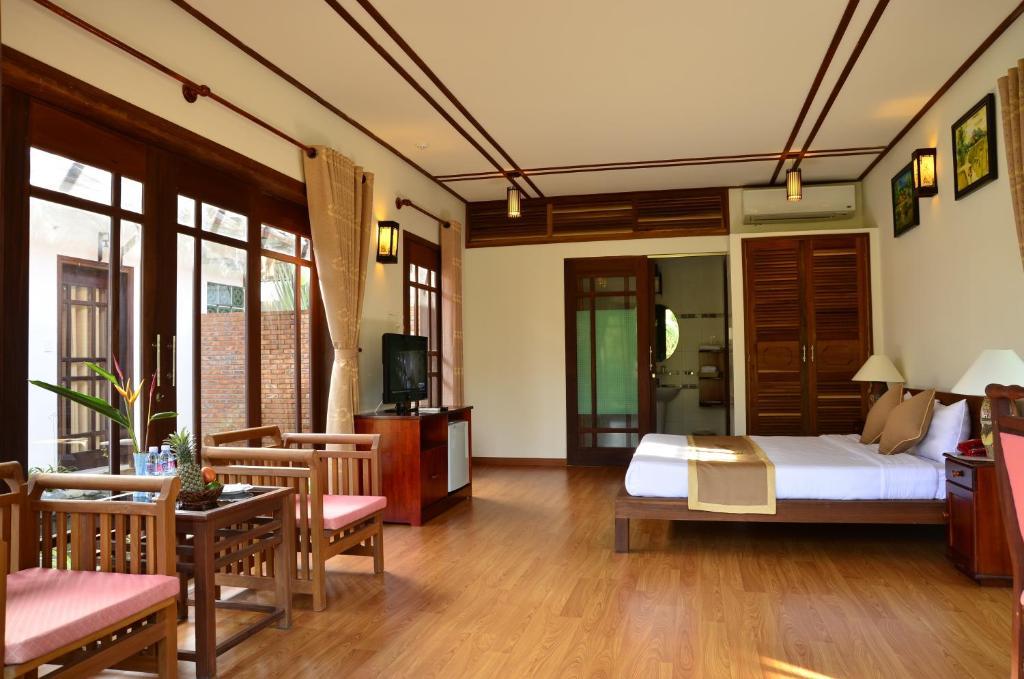 Khách sạn Riverside Bamboo Hội An