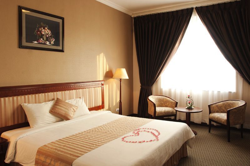 Aloha Halong 4*