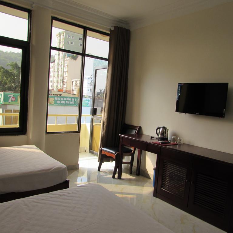 Hotel Viet Nhat Halong - Bai Chay 2*