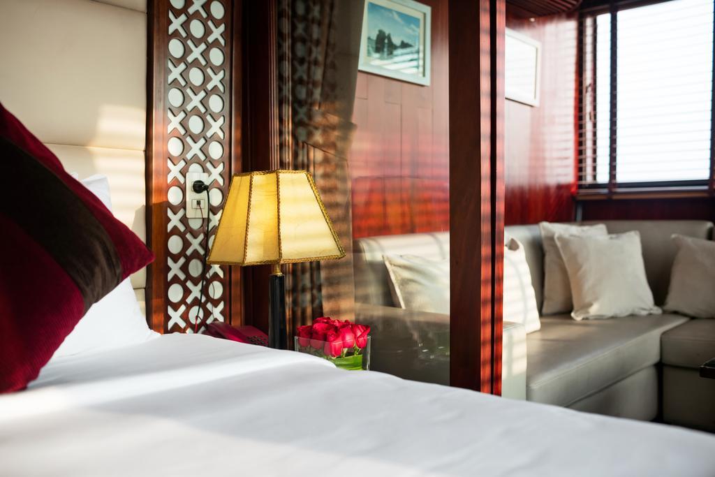  Du Thuyền Paloma Cruise 4*
