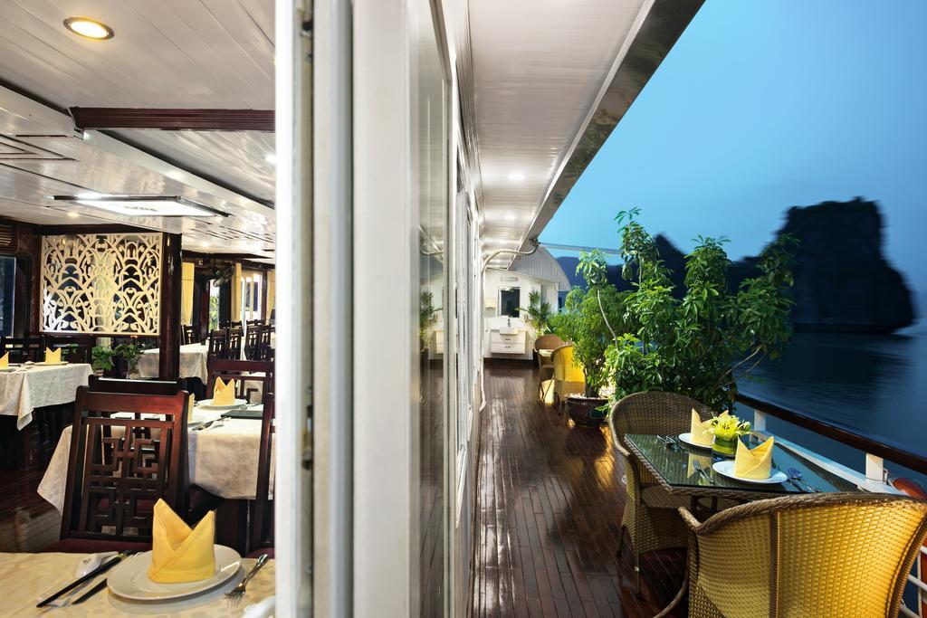 Du Thuyền Paloma Cruise Hạ Long