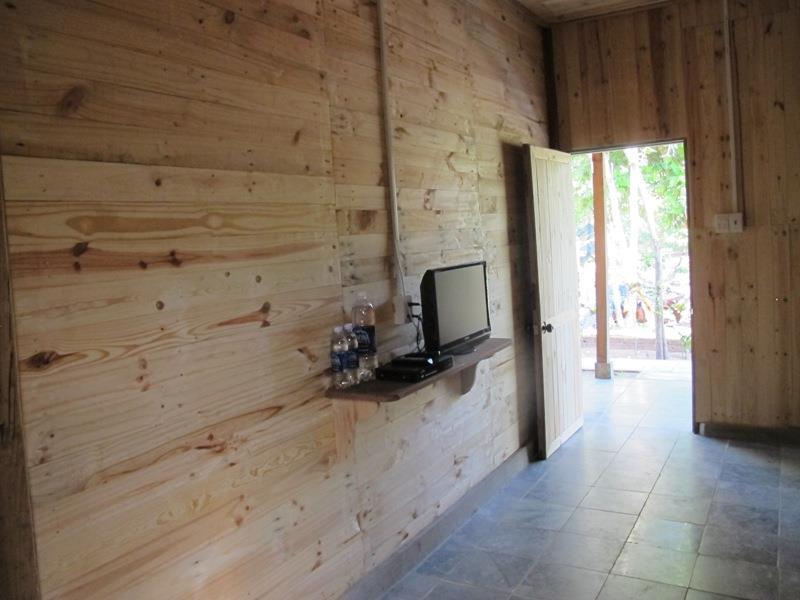 Lang Cau Homestay *