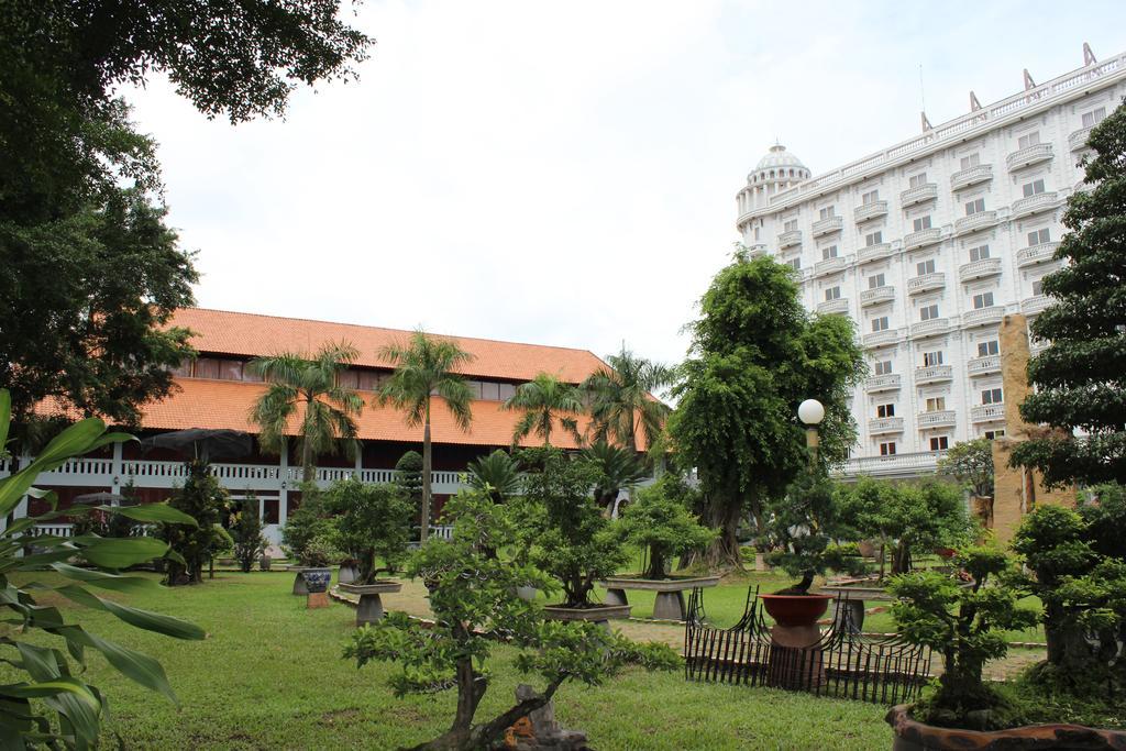 Saigon Park 3*
