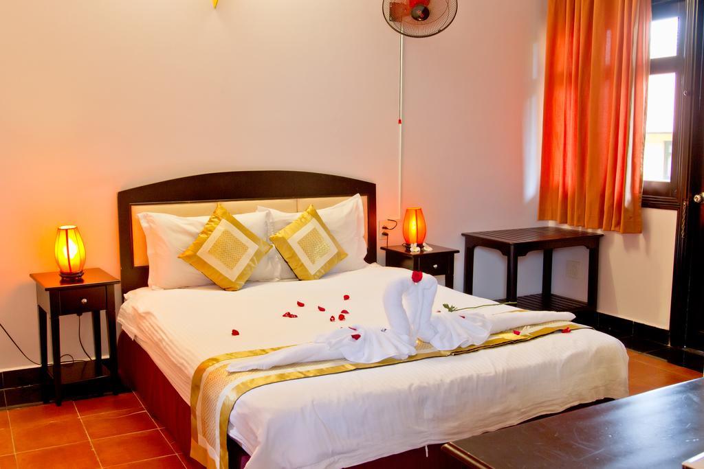 Riva Hotel