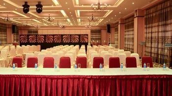Ba Trung Hotel&spa Khách sạn 3*