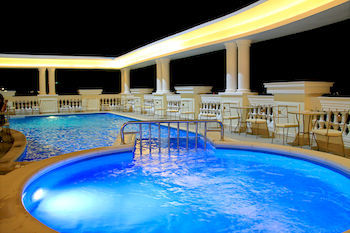 Palace Khách sạn 4*