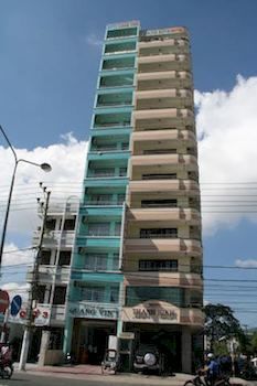 Quang Vinh Hotel 2*