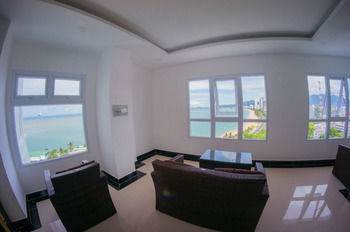 Gem Hotel 4*