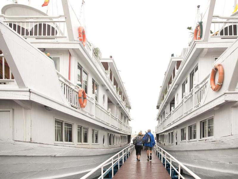 Aphrodite Cruise 4*