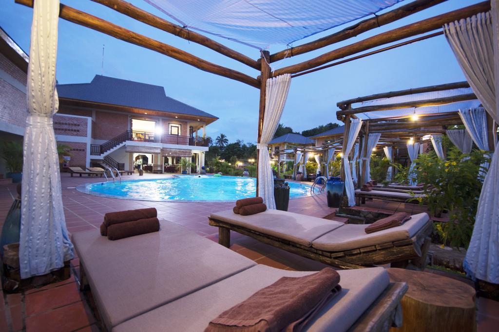 Vela Resort