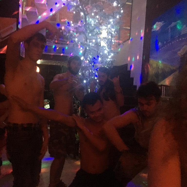 Halong Happy (adults Only) *
