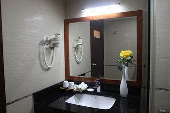 Truong Son Tung 1 - Beautiful Hotel