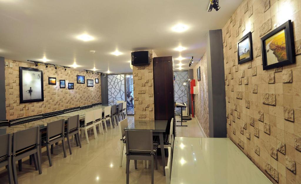 Hotel The Carnation 2*