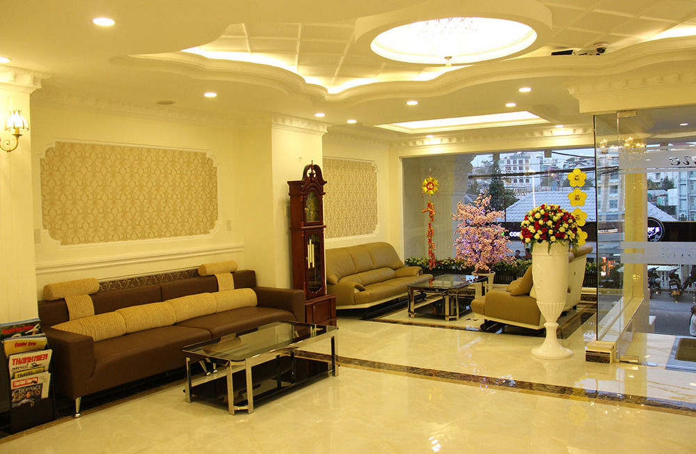 Royal 3*