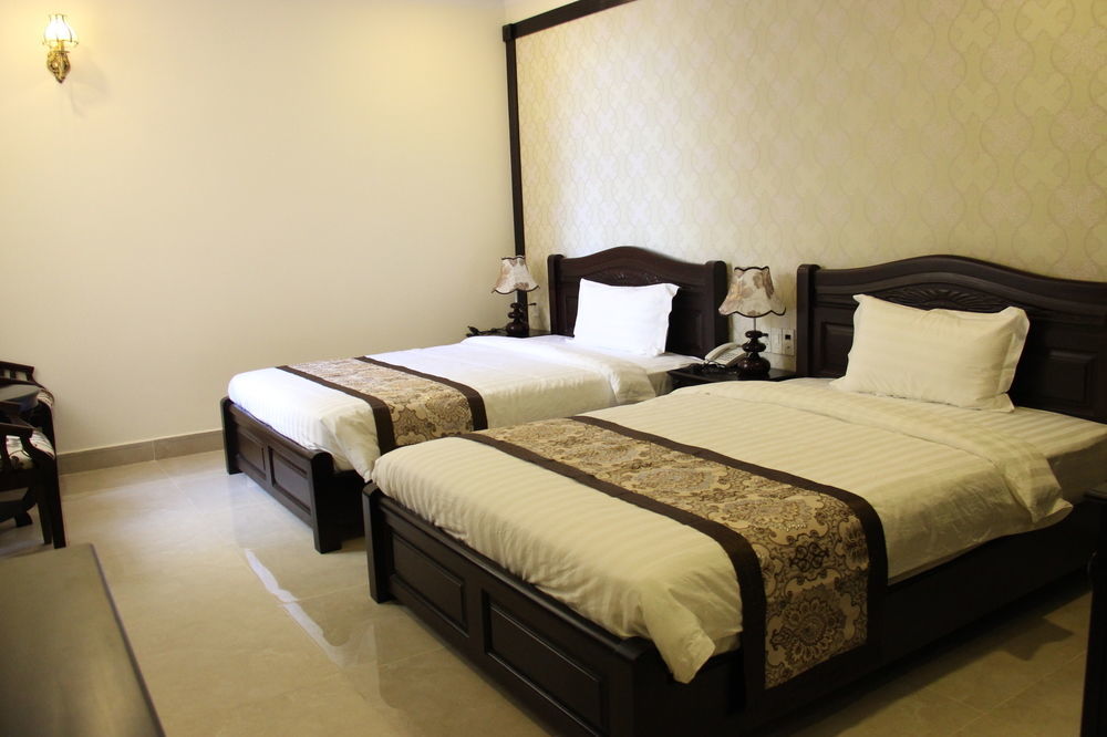 Royal Hotel 3*